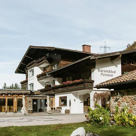 Pension Baranekhof - Just One Ski Bus Stop From Kitzsteinhorn Ski Resort Kaprun