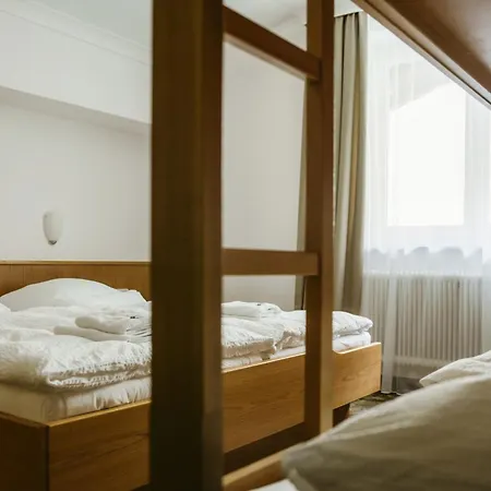 Pension Baranekhof - Just One Ski Bus Stop From Kitzsteinhorn Ski Resort 3* Kaprun