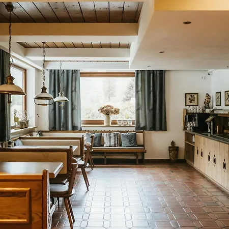 Pension Baranekhof - Just One Ski Bus Stop From Kitzsteinhorn Ski Resort 3* Kaprun