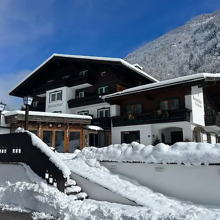 Pension Baranekhof - Just One Ski Bus Stop From Kitzsteinhorn Ski Resort Szálloda