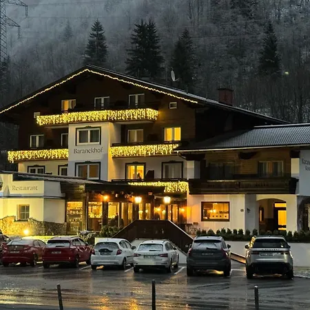 Pension Baranekhof - Just One Ski Bus Stop From Kitzsteinhorn Ski Resort 3*